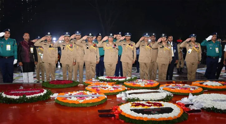 ভাষা শহীদদের প্রতি আইজিপির শ্রদ্ধা 